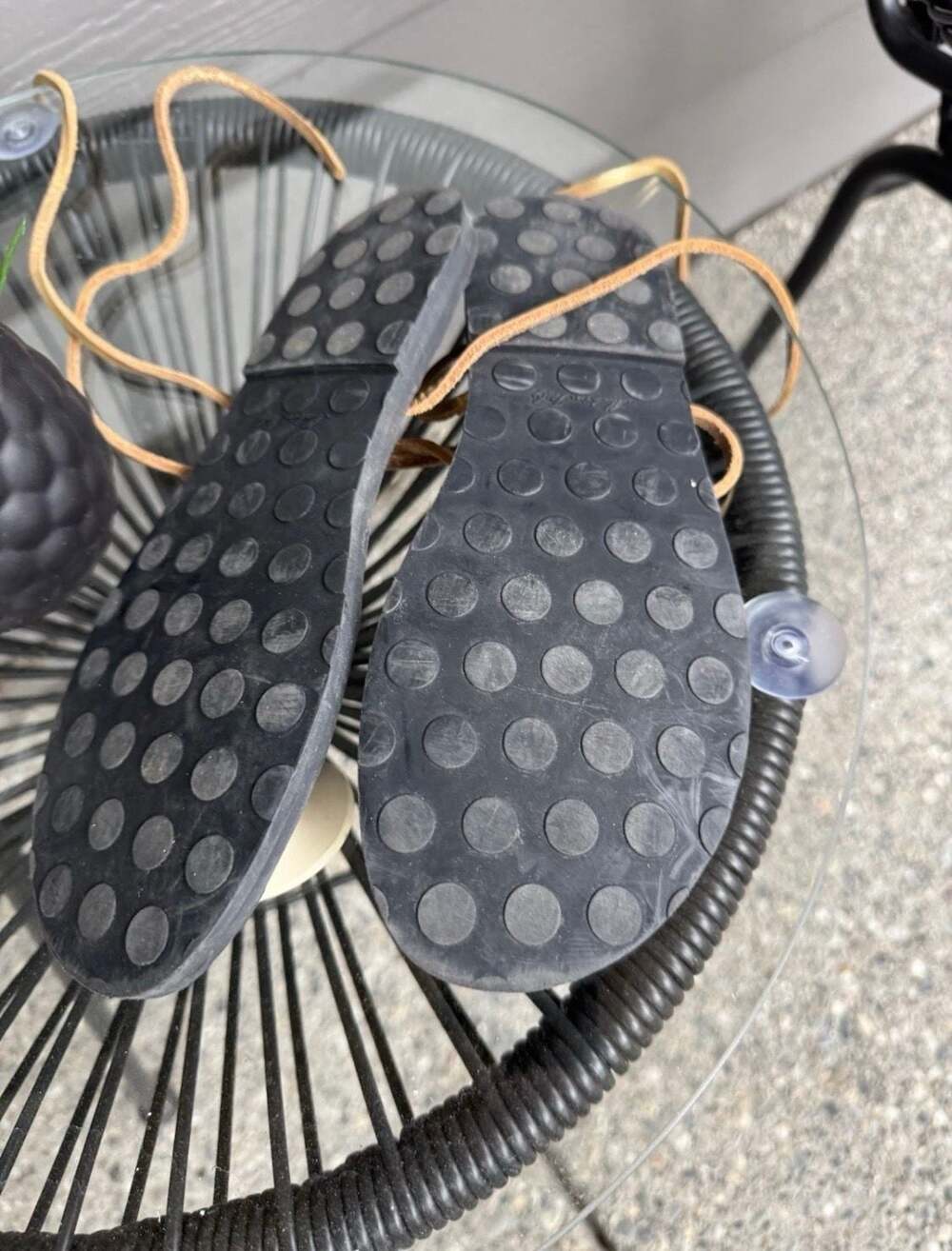 Saint Laurent YSL Black Rubber Heart Lace-Up Sandals - Picture 5 of 6
